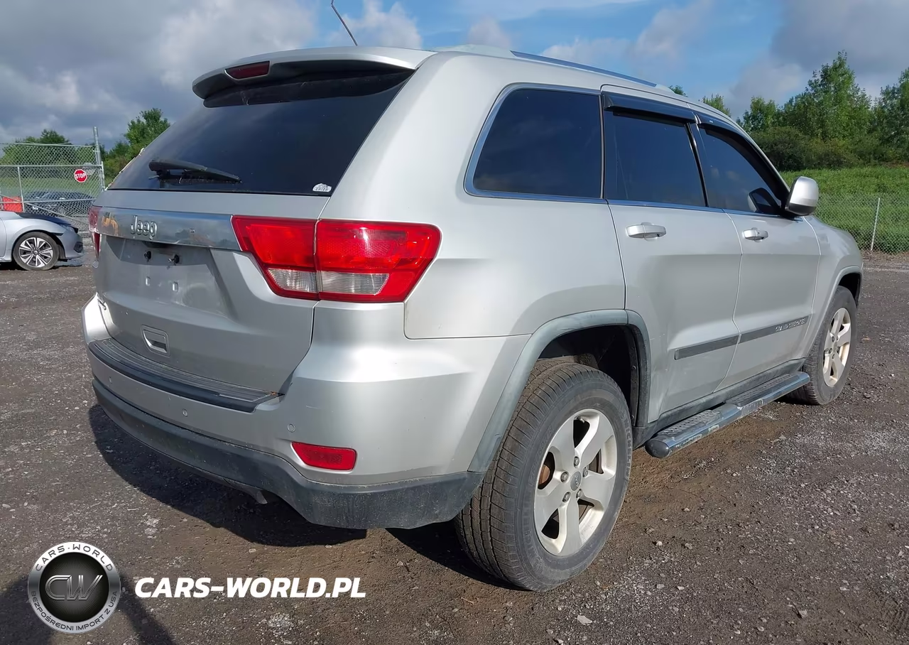 2012 Jeep Grand Cherokee Laredo VIN:1C4RJFAG4CC202801 - 4