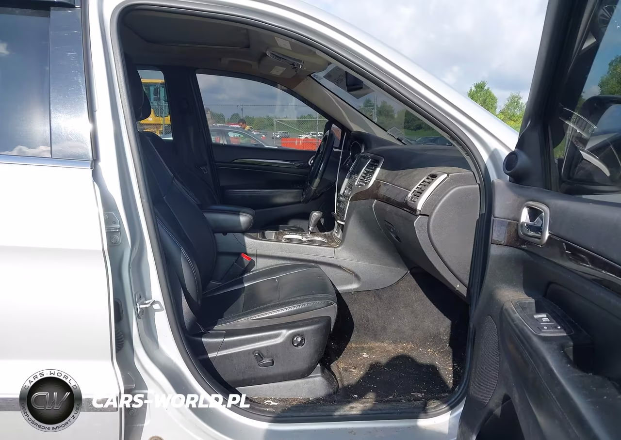 2012 Jeep Grand Cherokee Laredo VIN:1C4RJFAG4CC202801 - 5