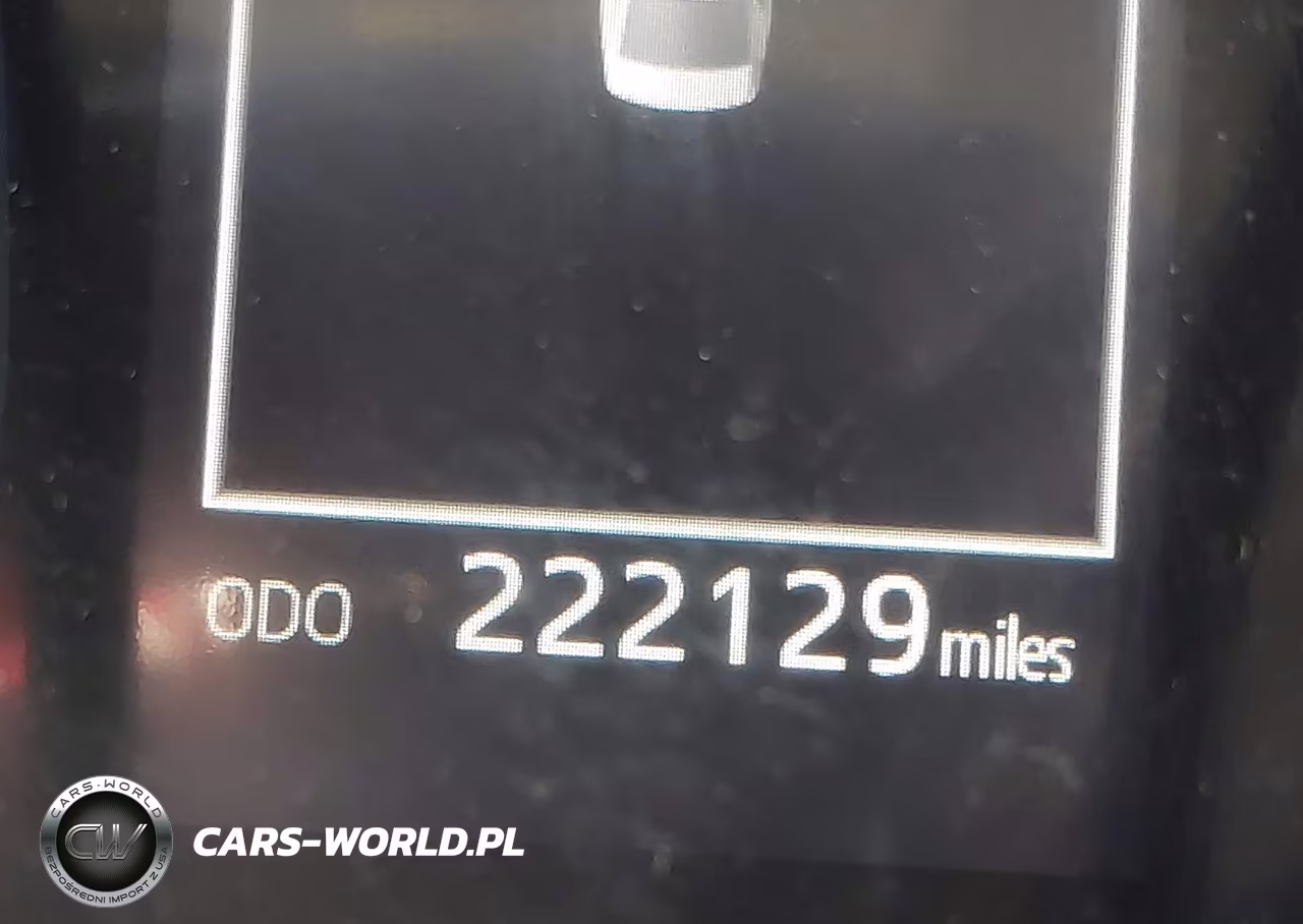 2020 Toyota Camry Le VIN:4T1C11AK4LU337554 - 15