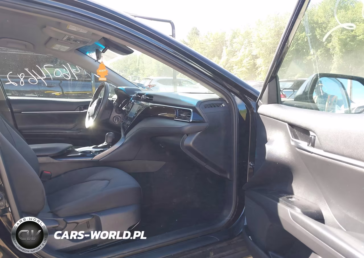 2020 Toyota Camry Le VIN:4T1C11AK4LU337554 - 5