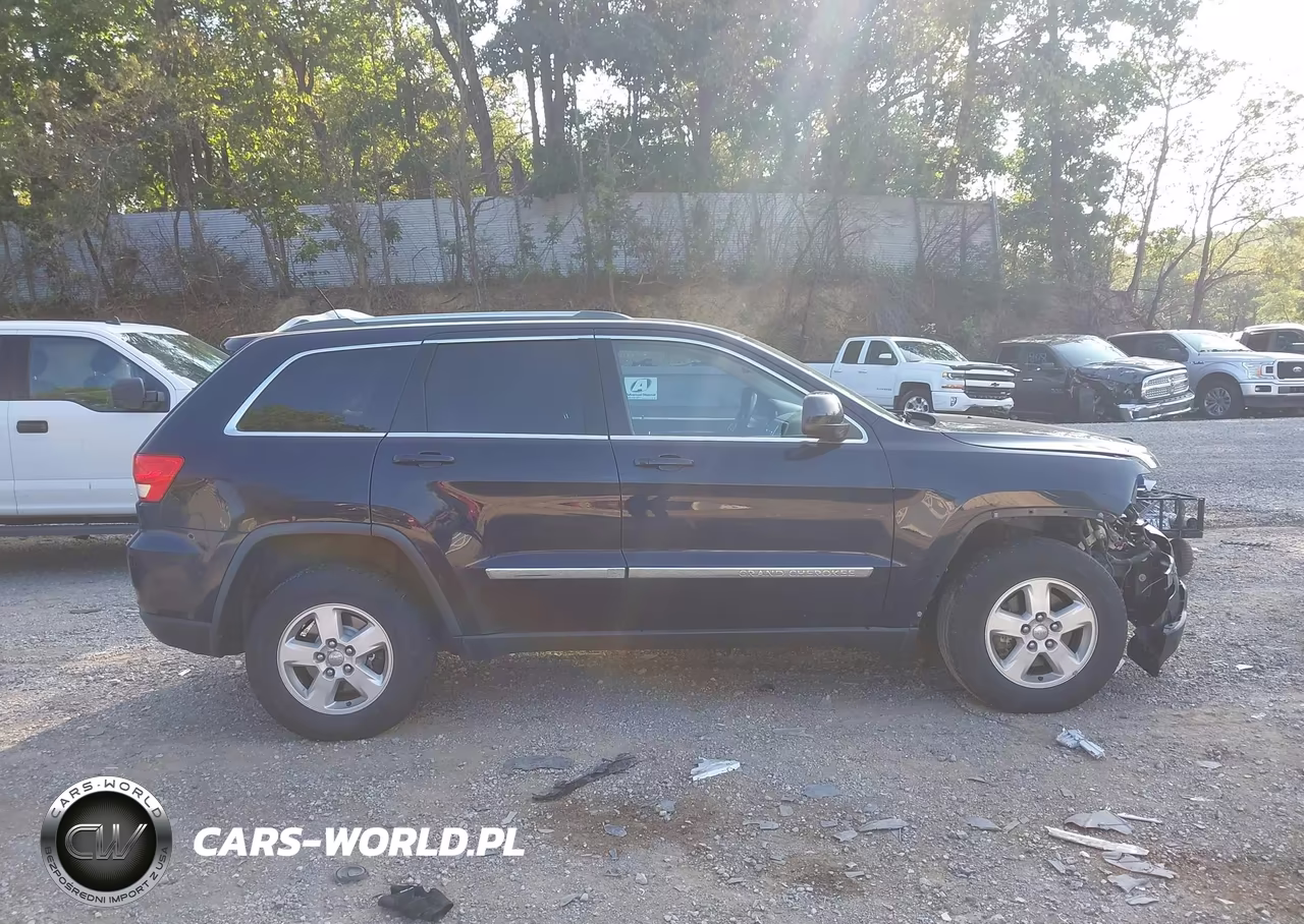 2013 Jeep Grand Cherokee Laredo VIN:1C4RJFAG7DC506948 - 13