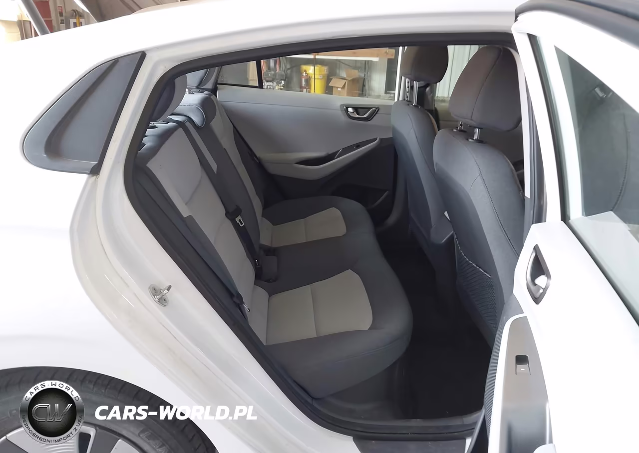 2020 Hyundai Ioniq Hybrid Blue VIN:KMHC65LC2LU233482 - 8
