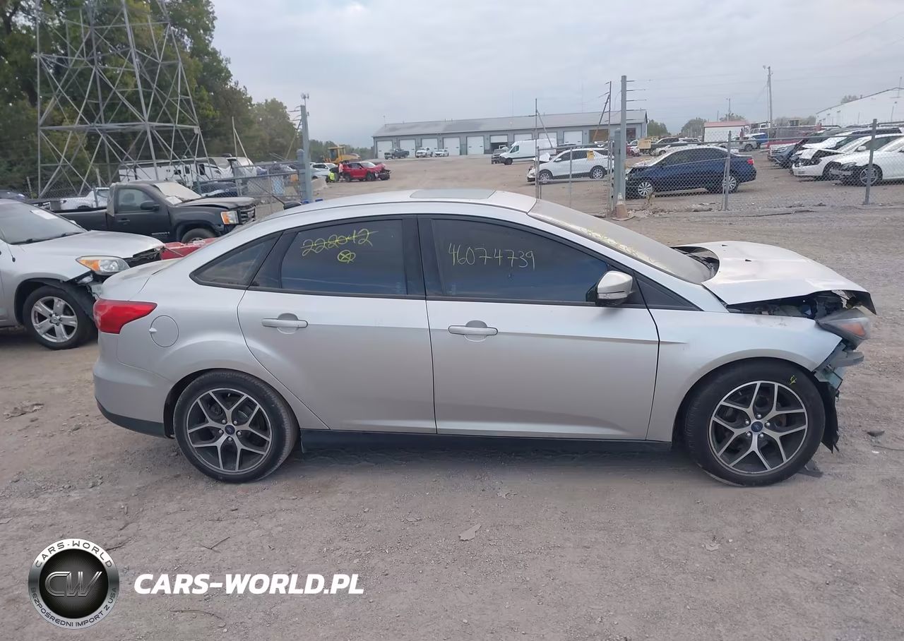 2018 Ford Focus Sel VIN:1FADP3H23JL222042 - 13