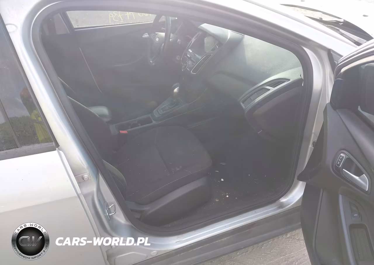 2018 Ford Focus Sel VIN:1FADP3H23JL222042 - 5