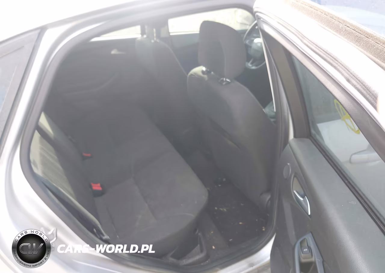 2018 Ford Focus Sel VIN:1FADP3H23JL222042 - 8