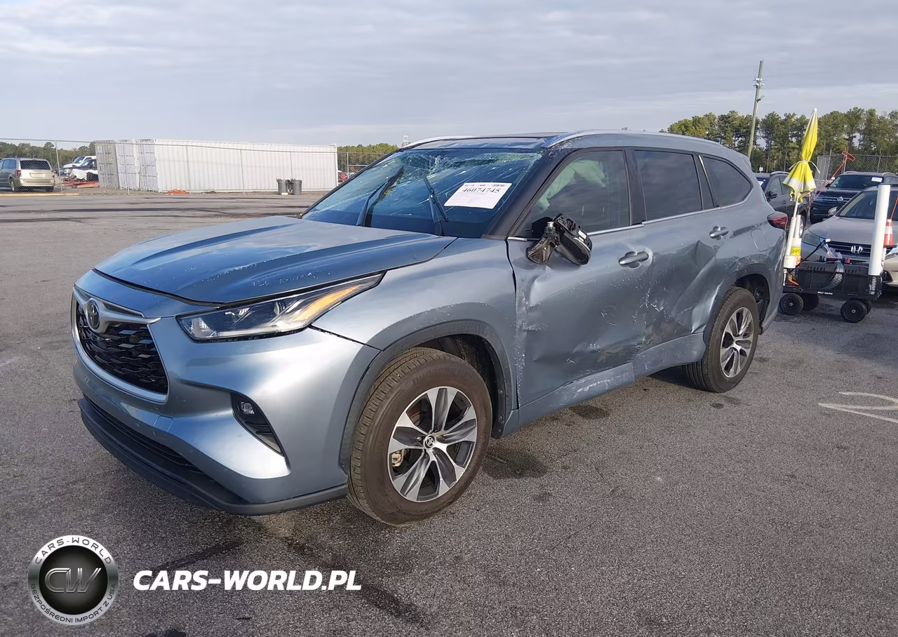 2021 Toyota Highlander Xle VIN:5TDHZRAH3MS076610 - 2