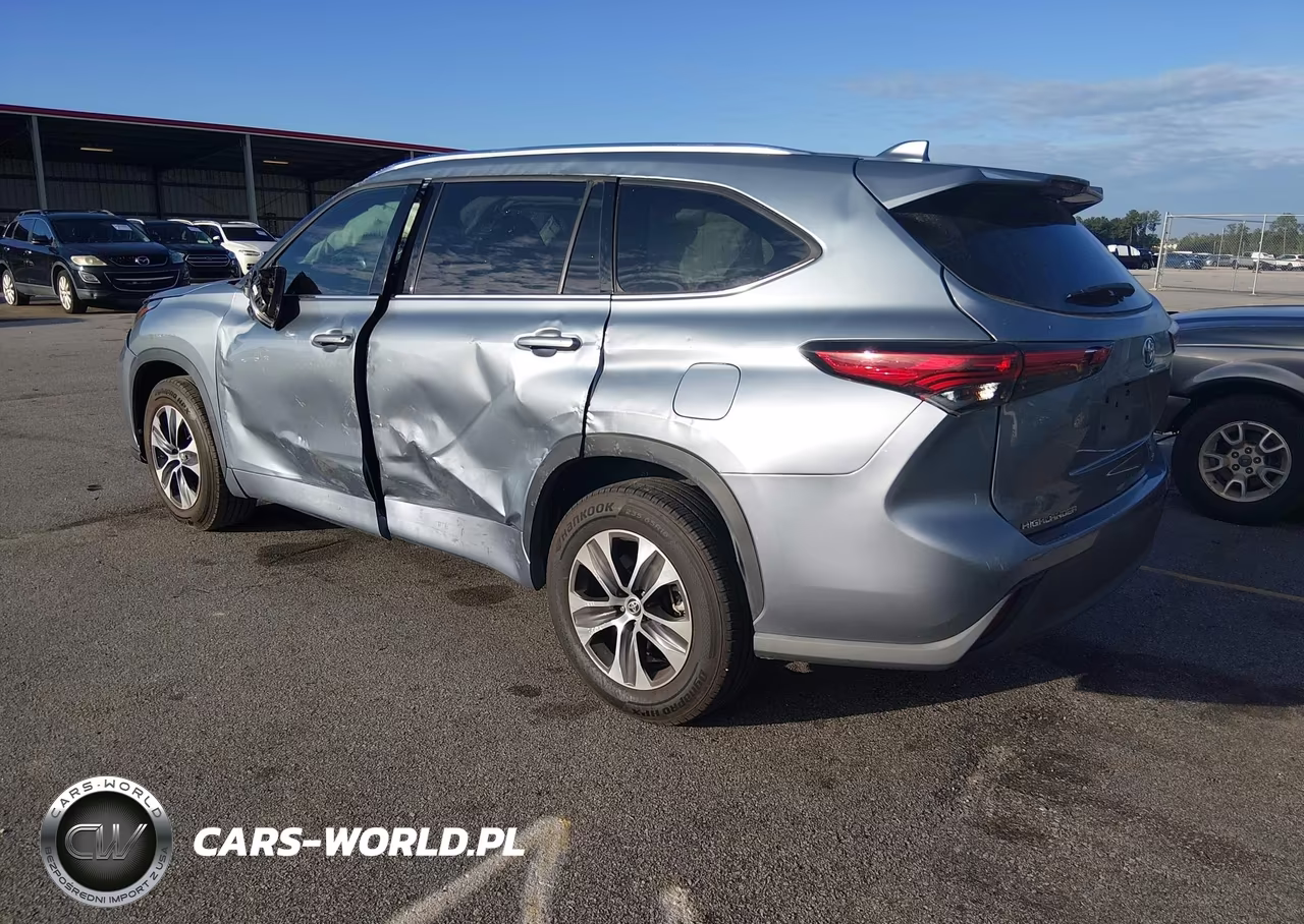 2021 Toyota Highlander Xle VIN:5TDHZRAH3MS076610 - 3