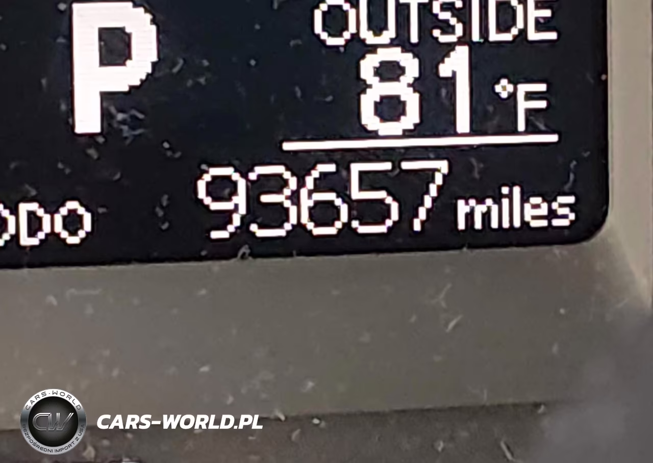 2018 Toyota Corolla Le VIN:5YFBURHE2JP852553 - 15