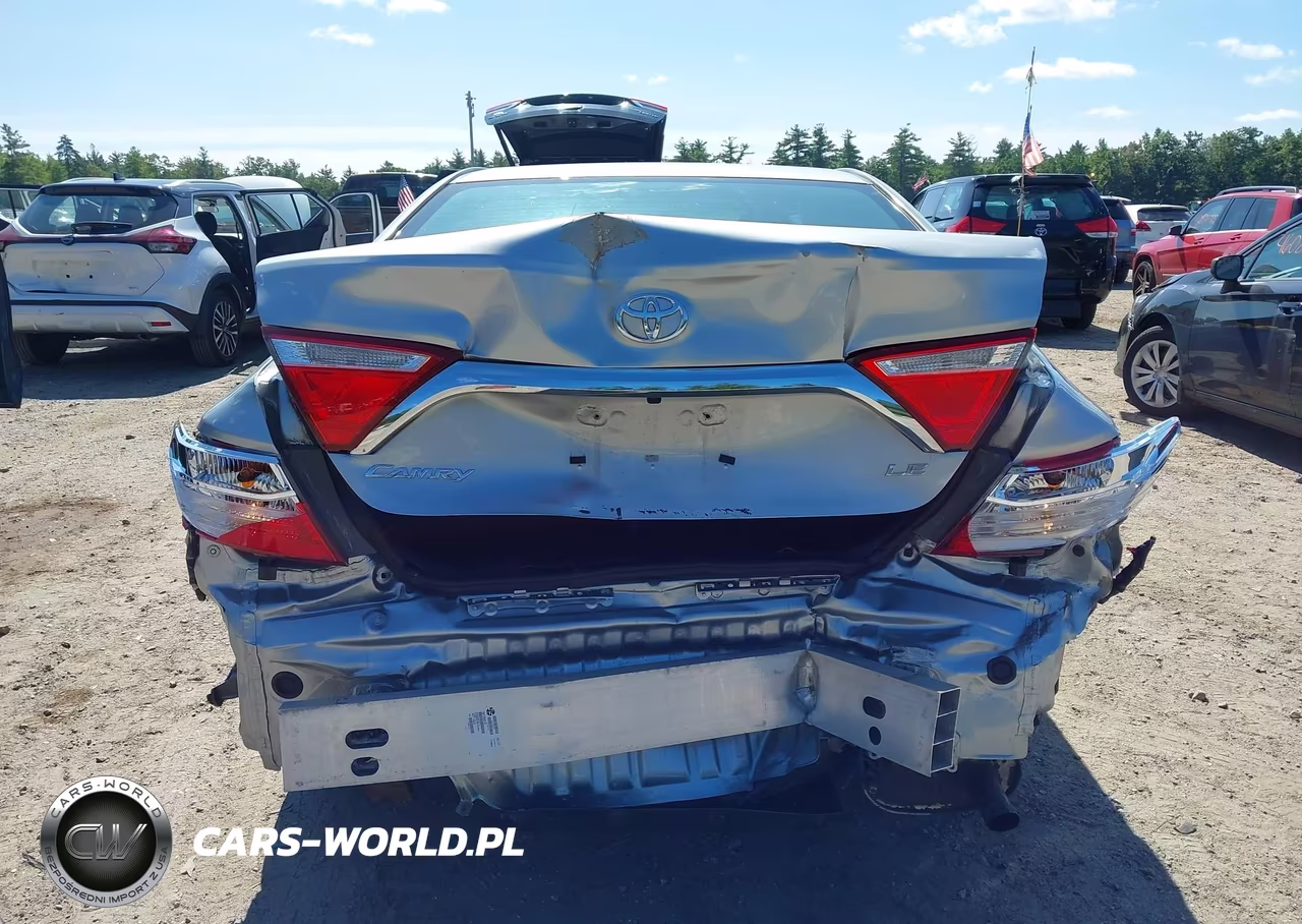 2016 Toyota Camry Le VIN:4T4BF1FK4GR540574 - 17