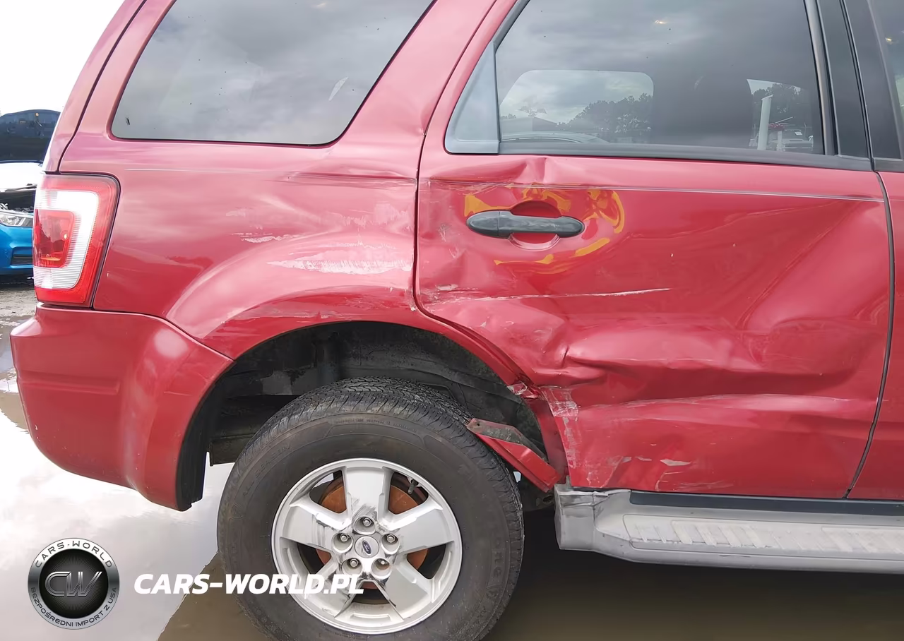2010 Ford Escape Xlt VIN:1FMCU0D78AKA55757 - 6