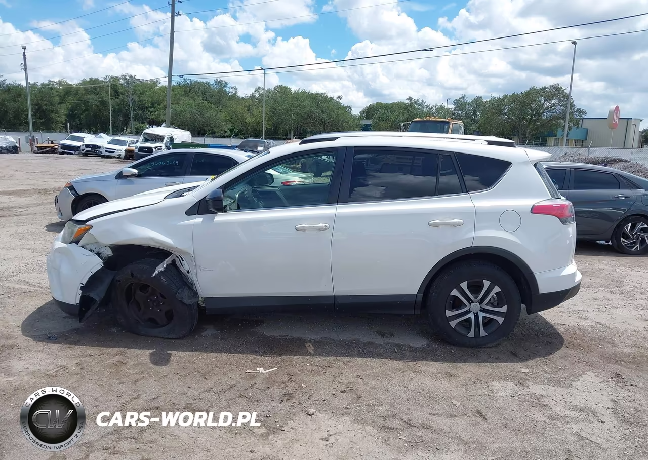 2018 Toyota Rav4 Le VIN:JTMBFREV1JJ194632 - 14
