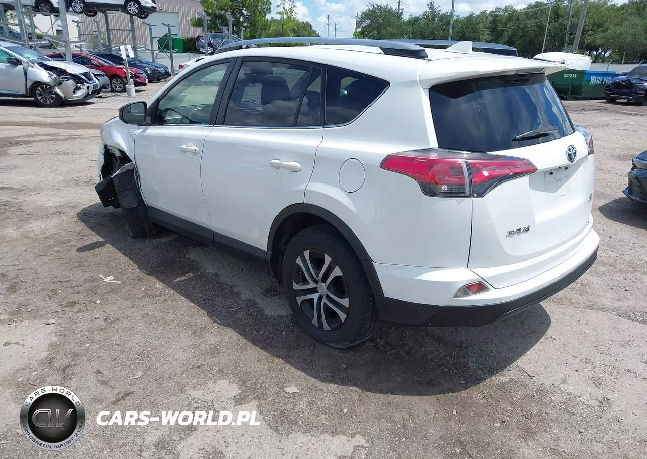 2018 Toyota Rav4 Le VIN:JTMBFREV1JJ194632 - 3