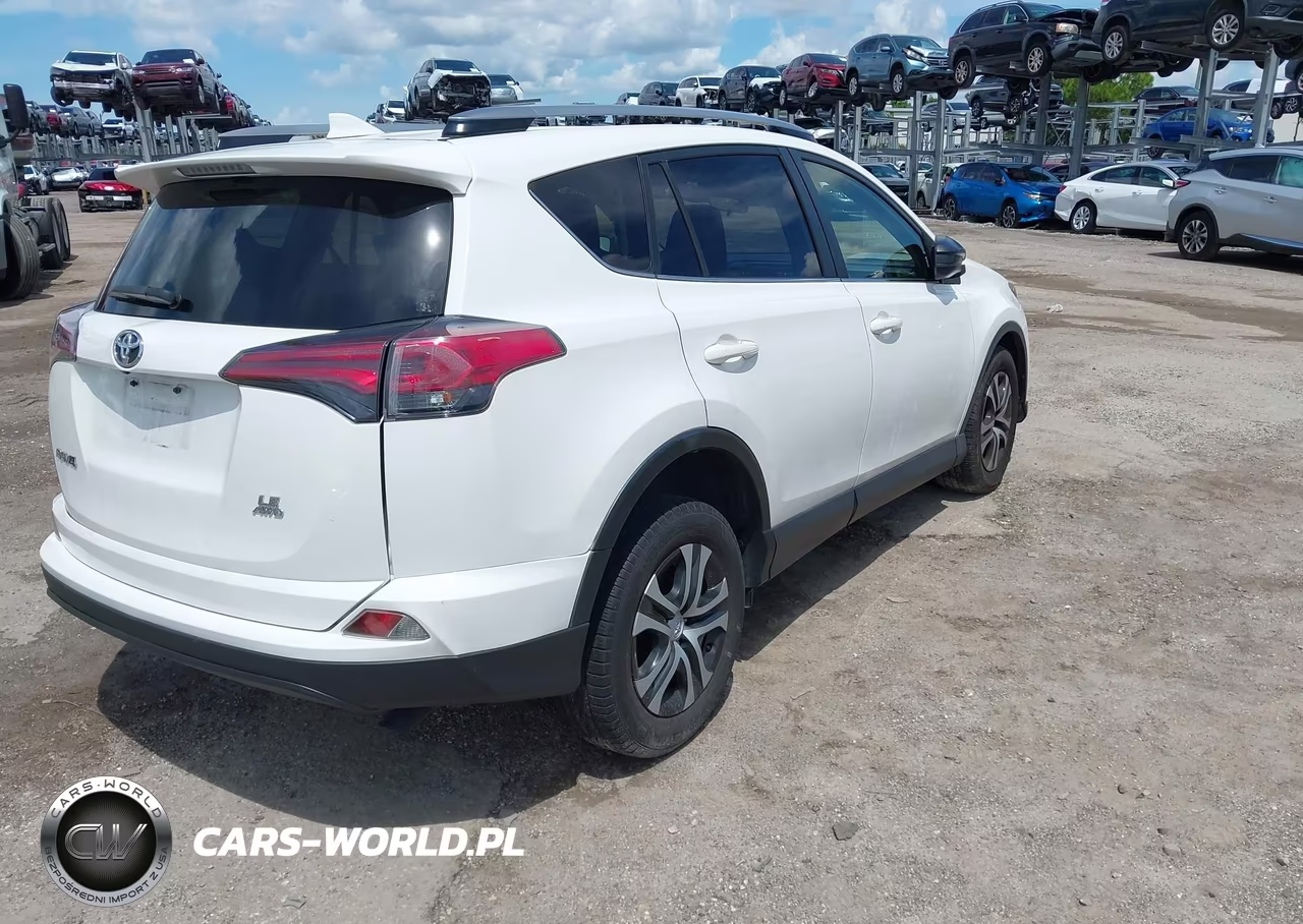 2018 Toyota Rav4 Le VIN:JTMBFREV1JJ194632 - 4