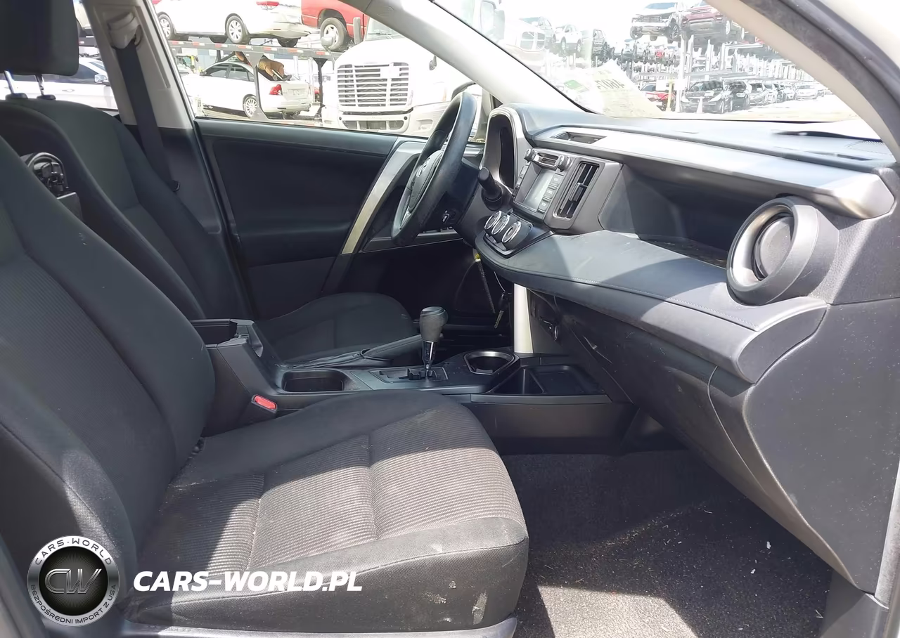 2018 Toyota Rav4 Le VIN:JTMBFREV1JJ194632 - 5