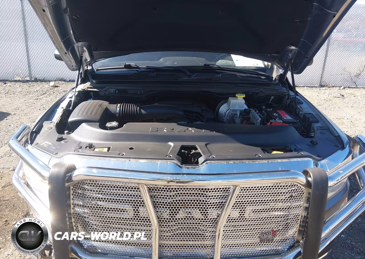 2019 Ram 1500 Laramie 4X4 6'4 Box VIN:1C6SRFRT7KN506307 - 10