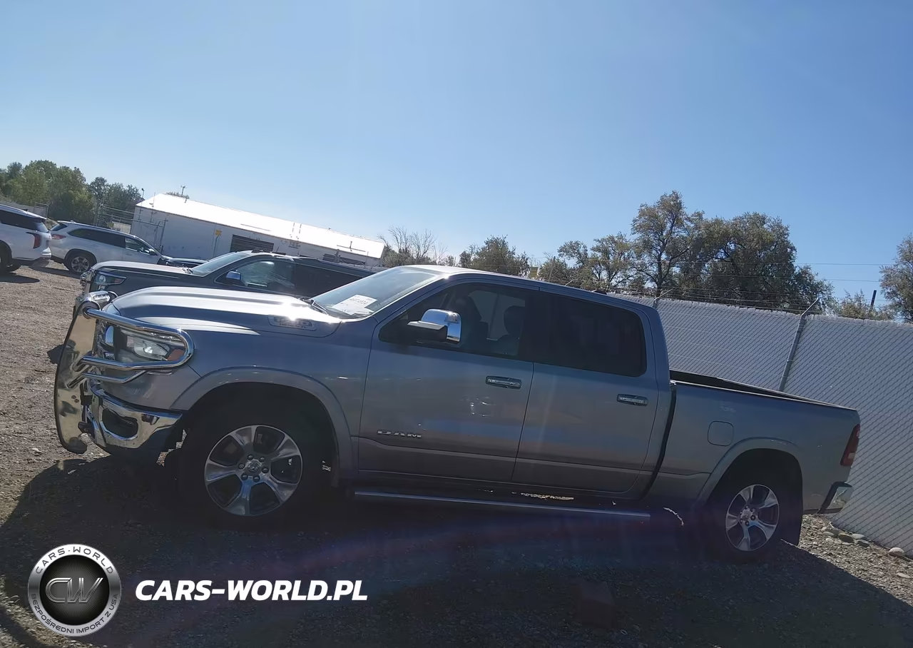 2019 Ram 1500 Laramie 4X4 6'4 Box VIN:1C6SRFRT7KN506307 - 14