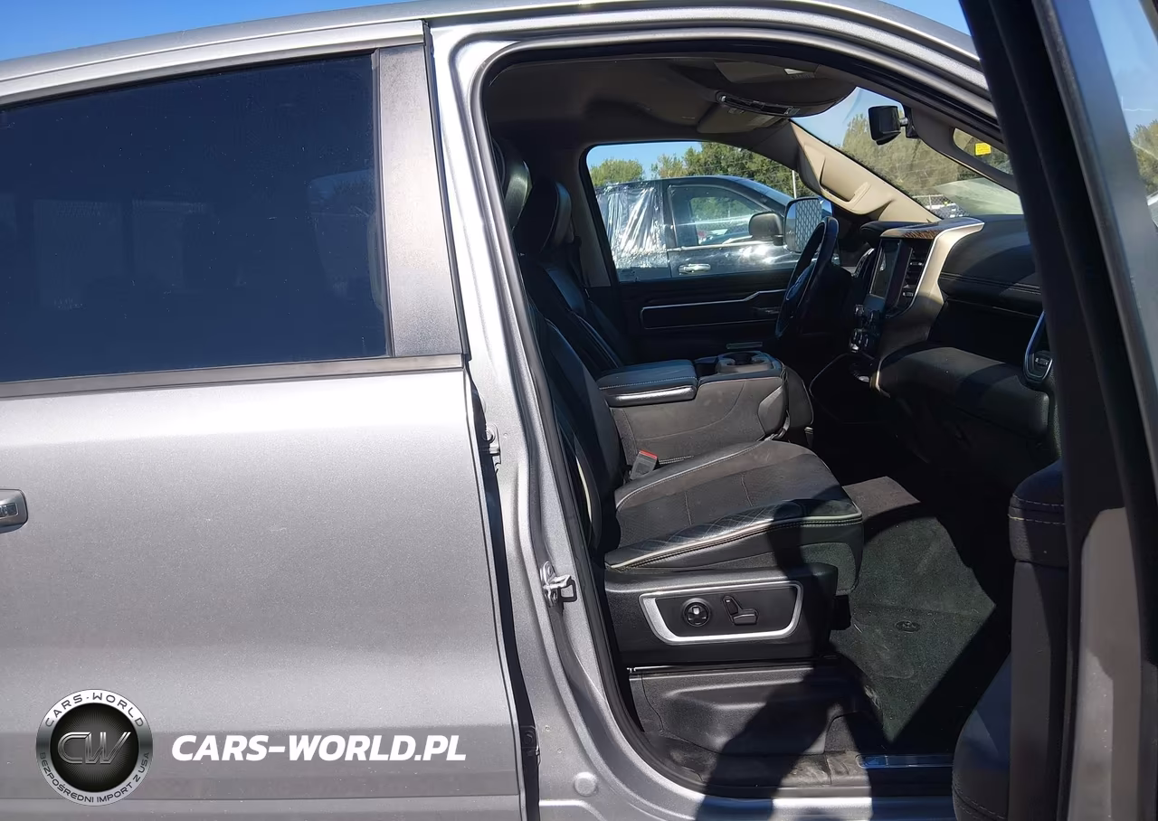 2019 Ram 1500 Laramie 4X4 6'4 Box VIN:1C6SRFRT7KN506307 - 5