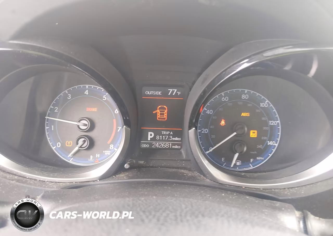 2015 Toyota Corolla S Plus VIN:2T1BURHE8FC388627 - 7