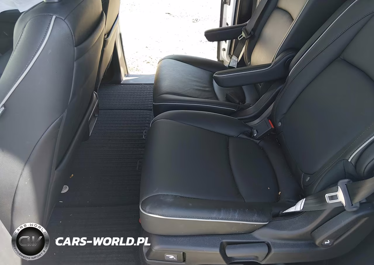 2025 Honda Odyssey Touring VIN:5FNRL6H81SB045707 - 8