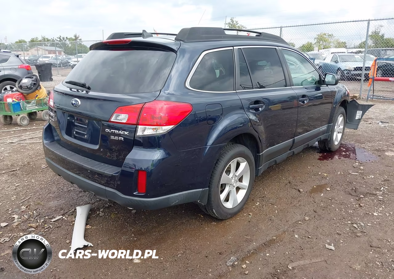 2013 Subaru Outback 3.6R Limited VIN:4S4BRDKC3D2239786 - 4