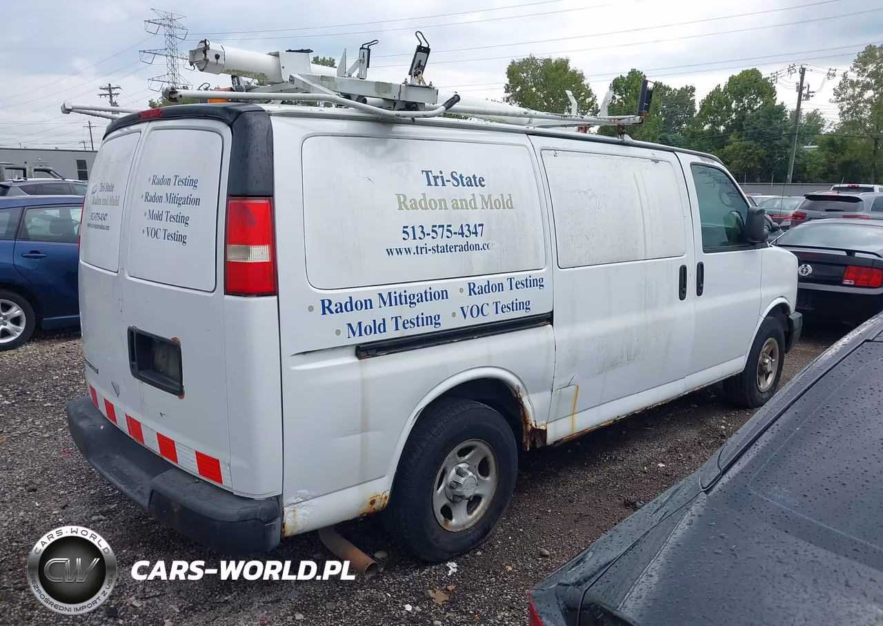 2007 Chevrolet Express Work Van VIN:1GCFG15XX71239724 - 4