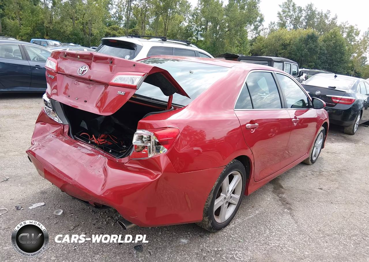 2013 Toyota Camry Se VIN:4T1BF1FK3DU706346 - 4