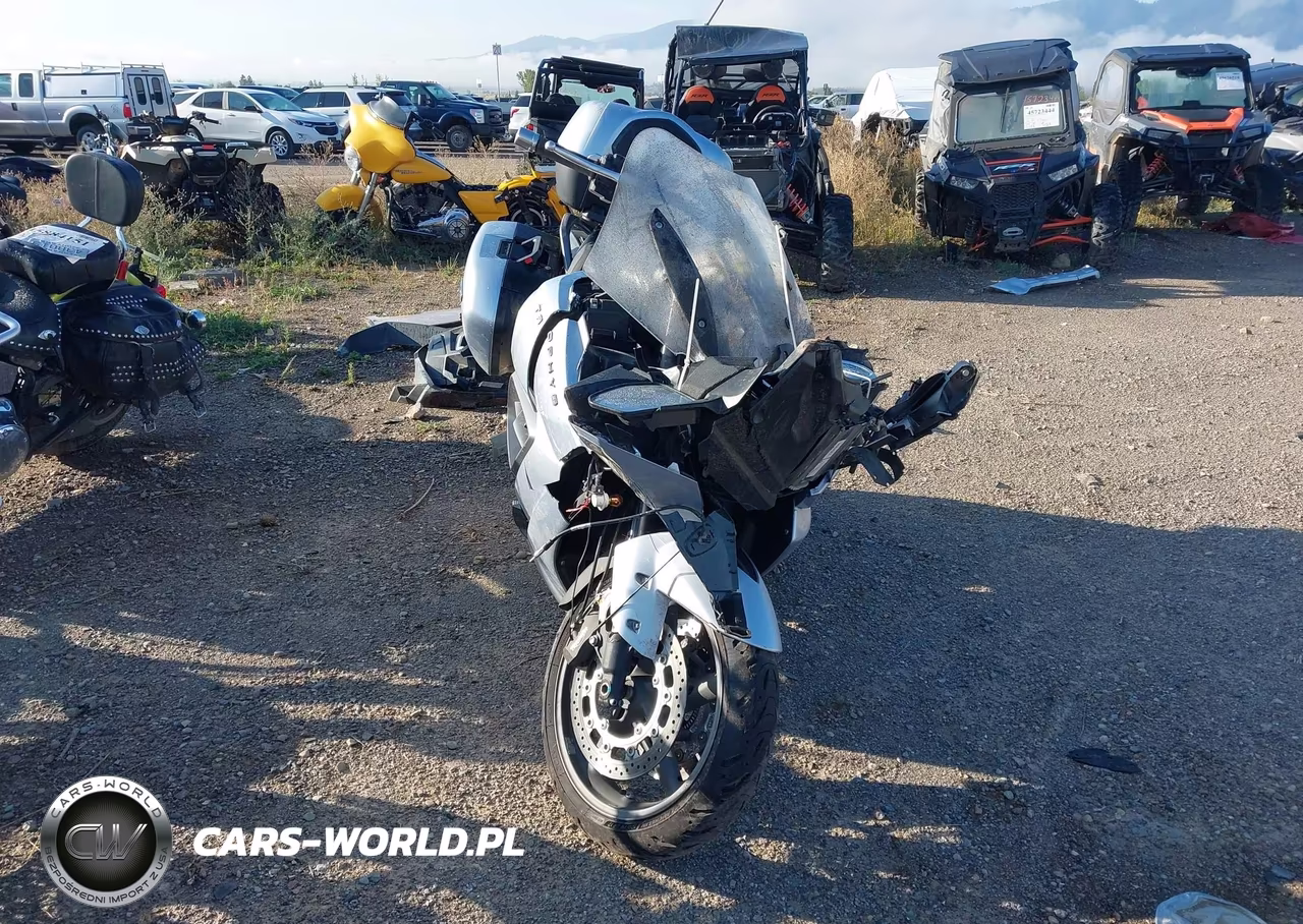2013 Triumph Motorcycle Trophy Se VIN:SMTH02XK4DJ590940 - 5