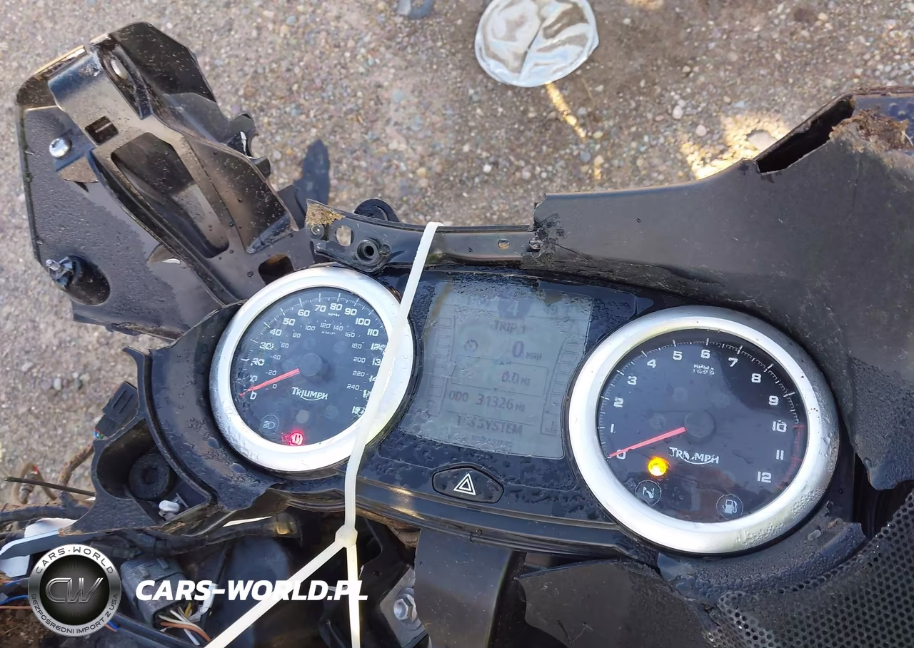 2013 Triumph Motorcycle Trophy Se VIN:SMTH02XK4DJ590940 - 7