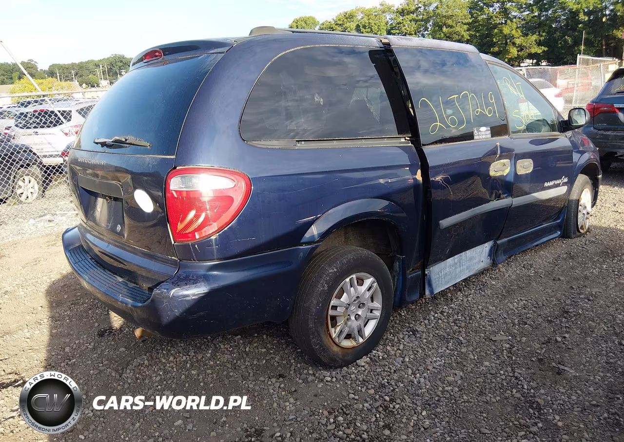 2005 Dodge Grand Caravan Se VIN:1D4GP24RX5B245871 - 4