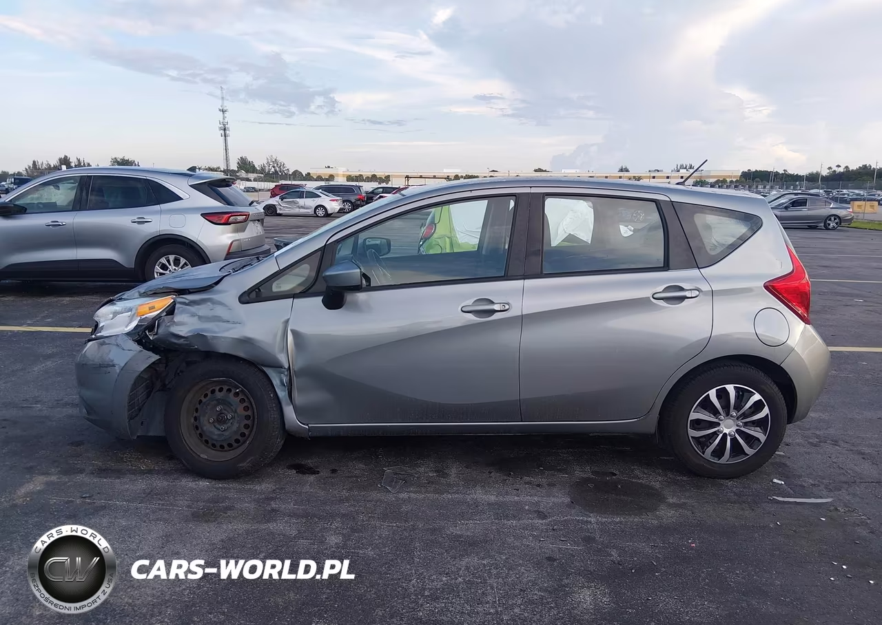 2015 Nissan Versa Note S Plus VIN:3N1CE2CP2FL362297 - 14