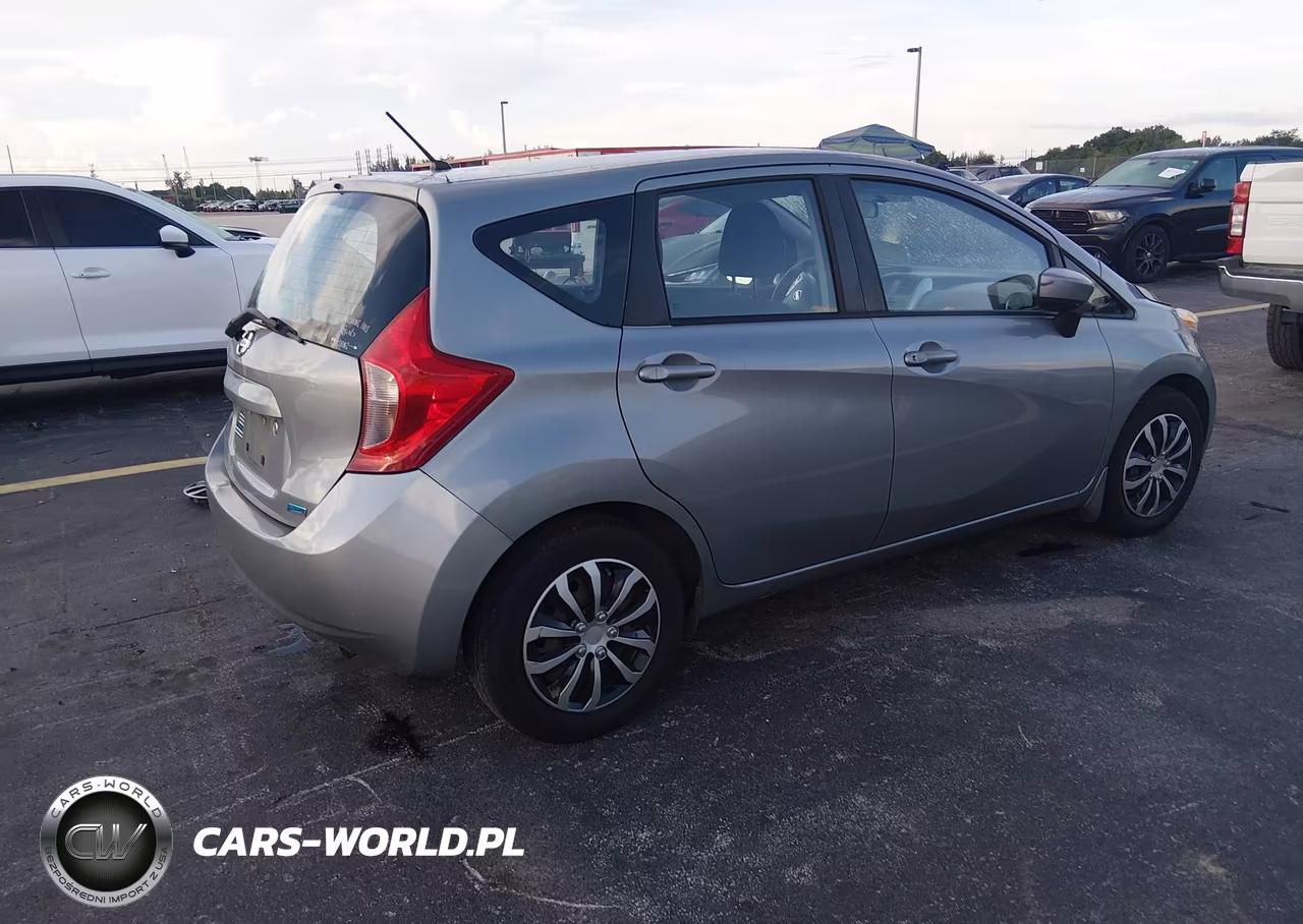 2015 Nissan Versa Note S Plus VIN:3N1CE2CP2FL362297 - 4