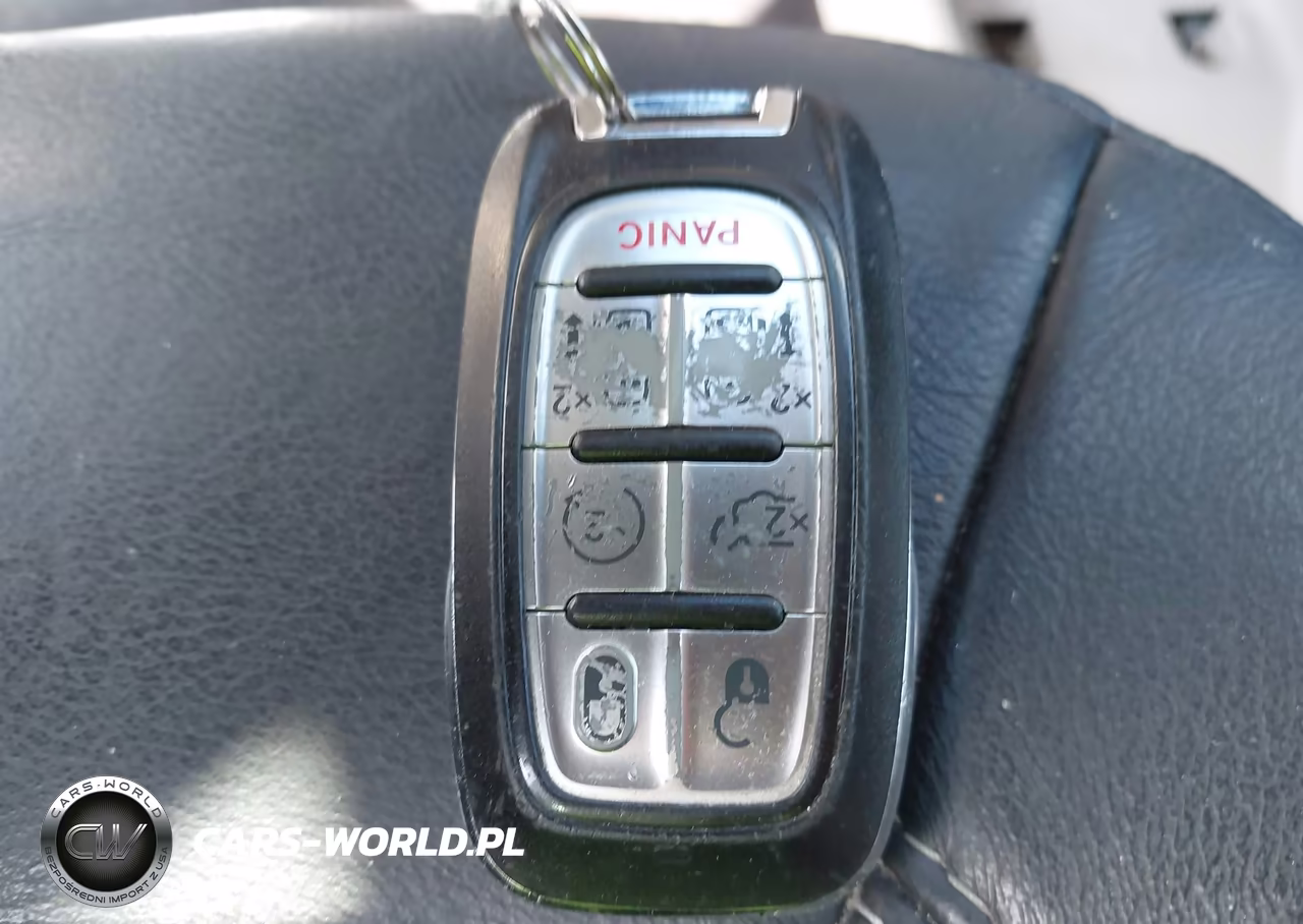 2022 Chrysler Pacifica Touring L VIN:2C4RC1BG5NR117908 - 11