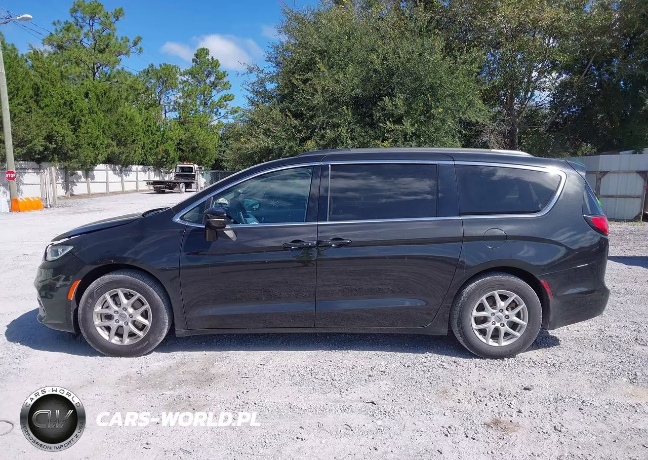 2022 Chrysler Pacifica Touring L VIN:2C4RC1BG5NR117908 - 14