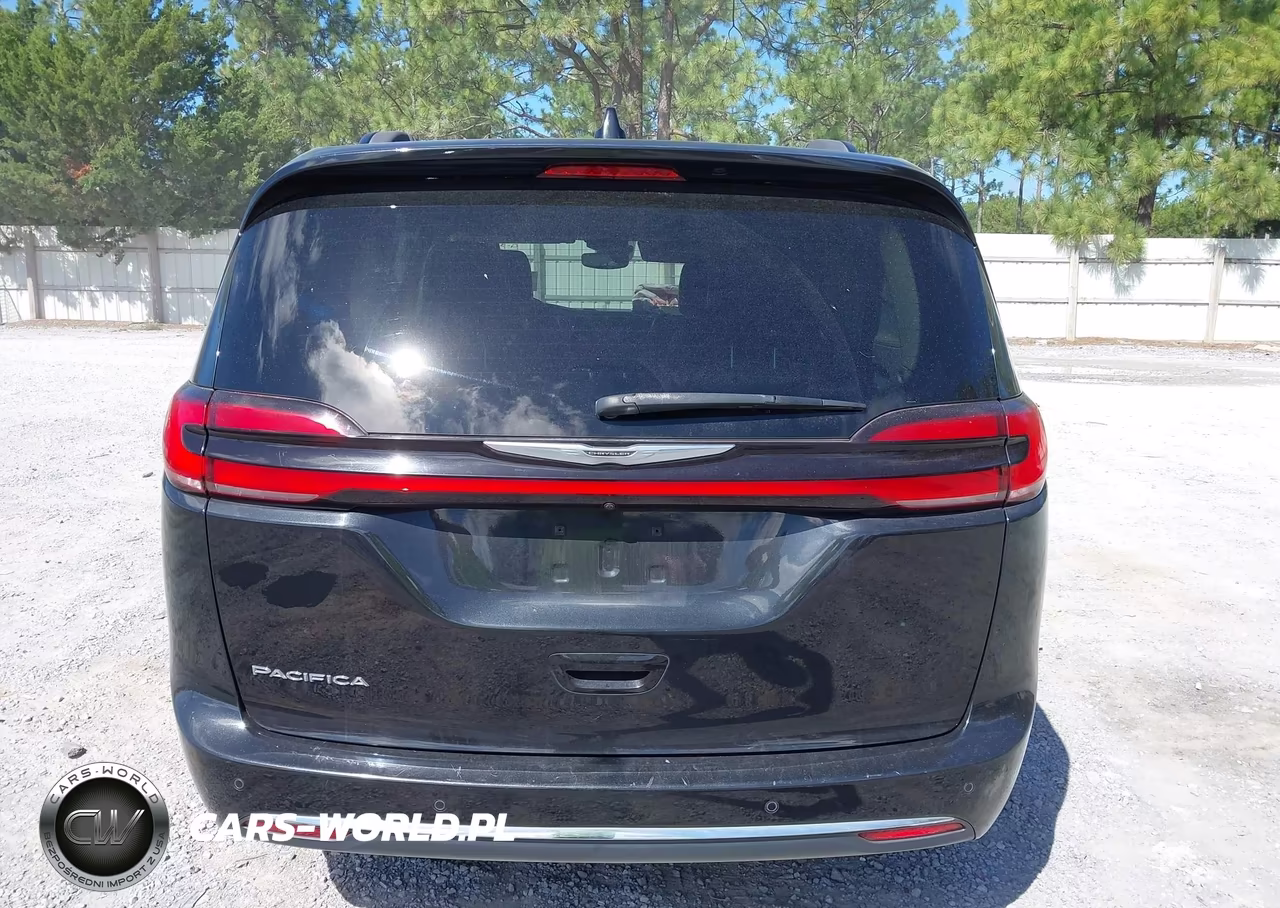 2022 Chrysler Pacifica Touring L VIN:2C4RC1BG5NR117908 - 16