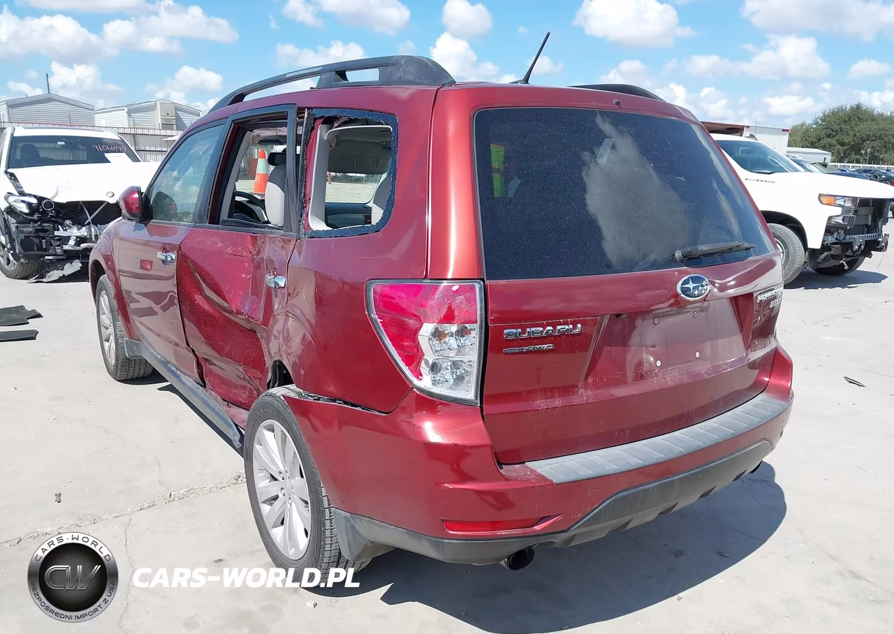 2013 Subaru Forester 2.5X Limited VIN:JF2SHAEC4DH403658 - 3