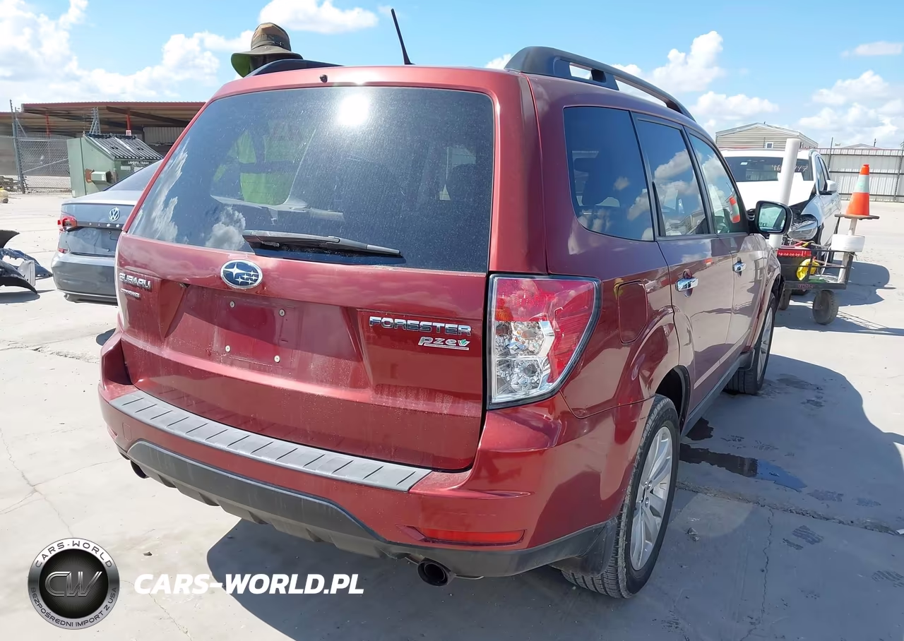 2013 Subaru Forester 2.5X Limited VIN:JF2SHAEC4DH403658 - 4