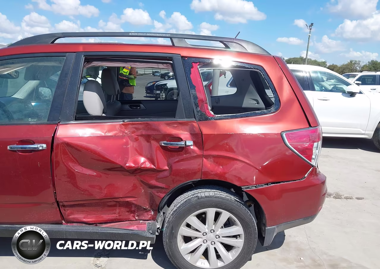 2013 Subaru Forester 2.5X Limited VIN:JF2SHAEC4DH403658 - 6