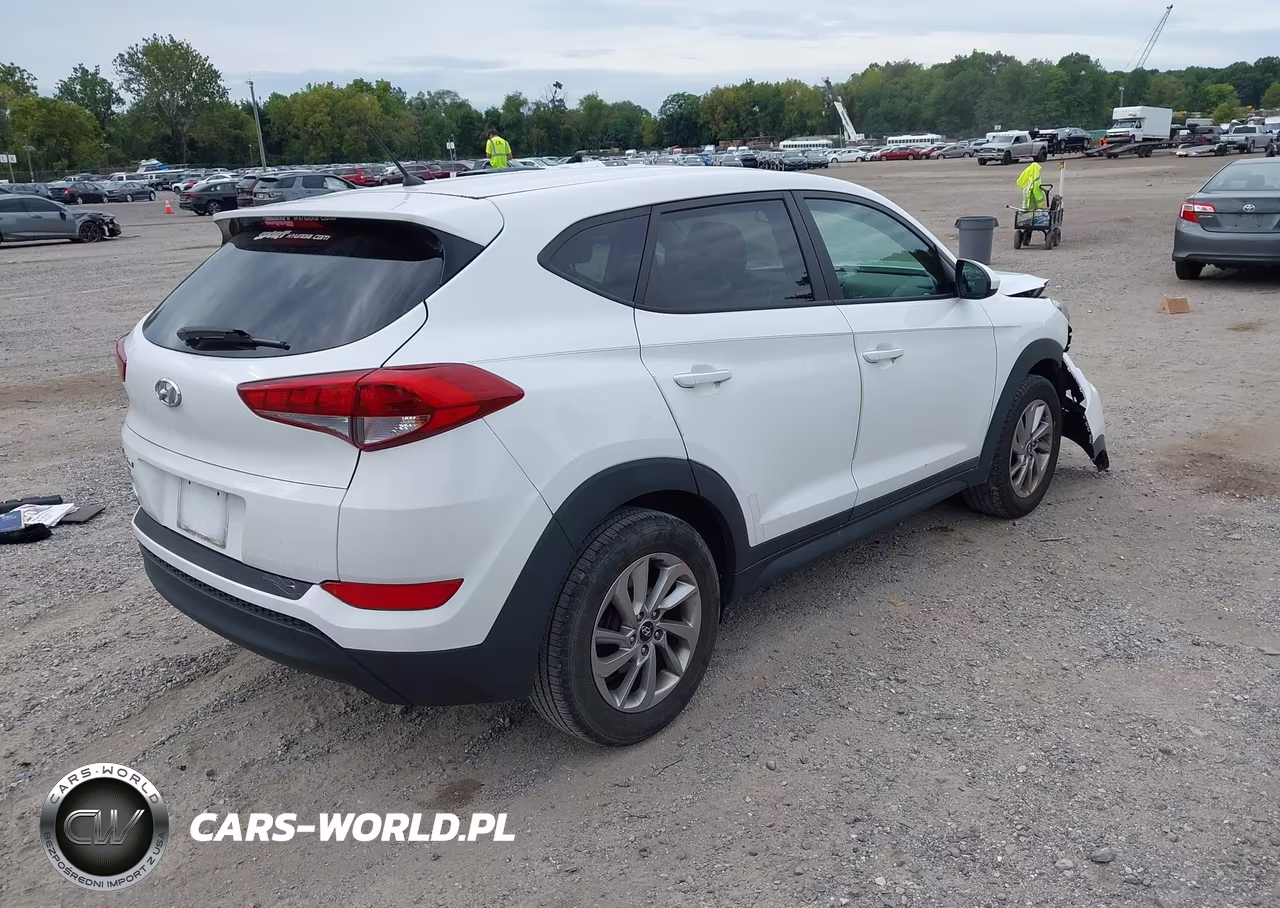 2018 Hyundai Tucson Se VIN:KM8J23A41JU802337 - 4