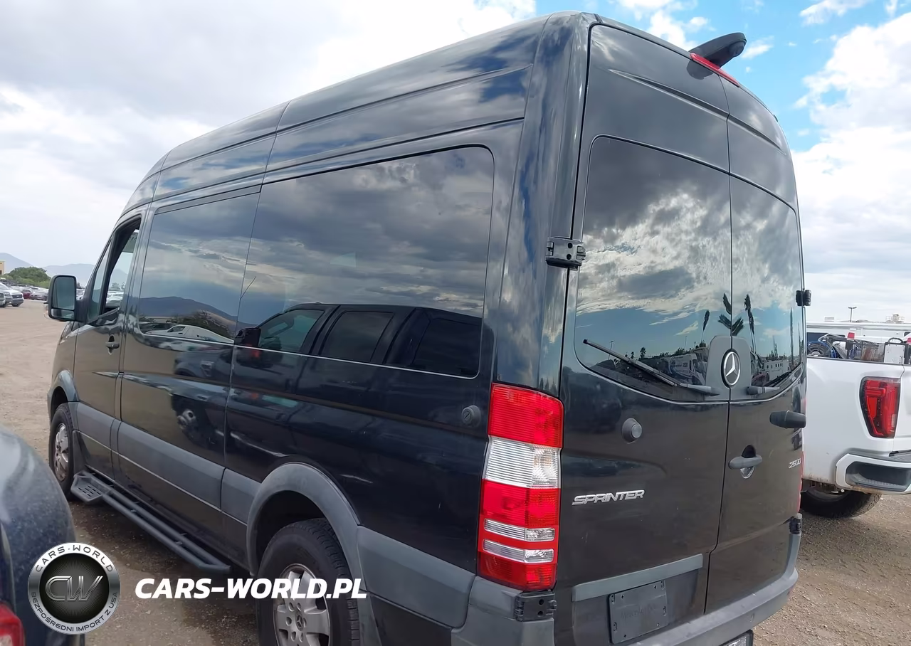 2018 Mercedes-Benz Sprinter 2500 Standard Roof V6 VIN:8BRPE7CD1JE155621 - 3