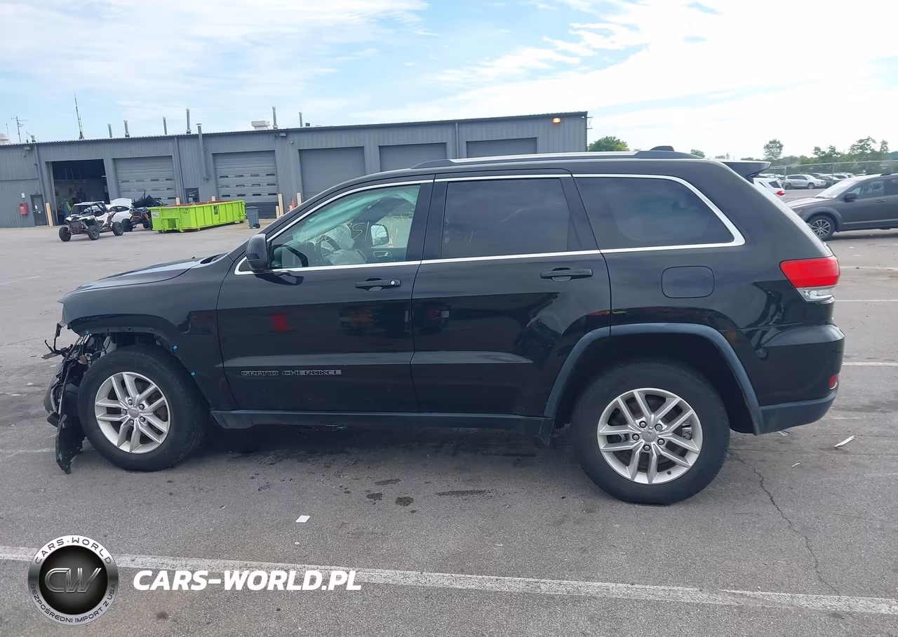 2017 Jeep Grand Cherokee Laredo 4X4 VIN:1C4RJFAG7HC711322 - 14