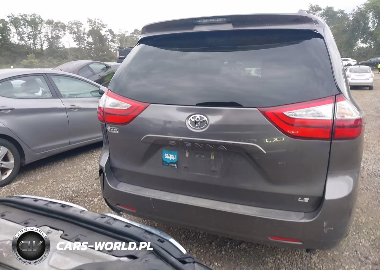 2017 Toyota Sienna Le 8 Passenger VIN:5TDKZ3DC4HS864921 - 16