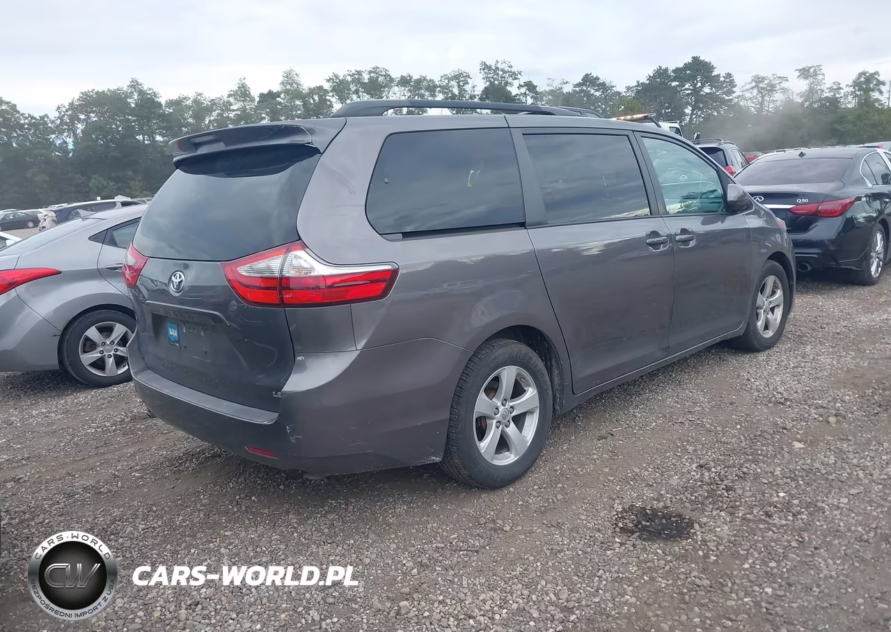 2017 Toyota Sienna Le 8 Passenger VIN:5TDKZ3DC4HS864921 - 4