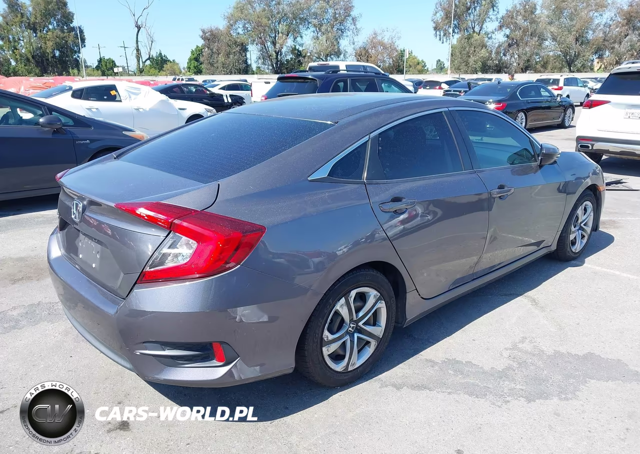 2018 Honda Civic Lx VIN:2HGFC2F57JH522655 - 4