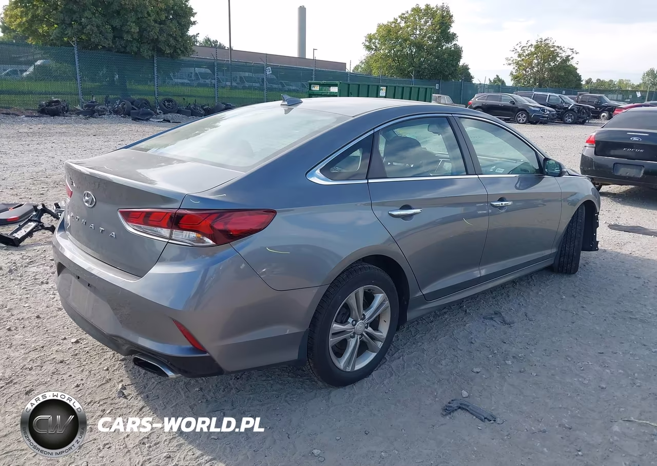 2018 Hyundai Sonata Sel+ VIN:5NPE34AF6JH712606 - 4