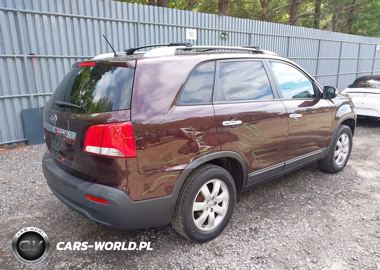 2012 Kia Sorento Lx VIN:5XYKT3A68CG224409 - 4