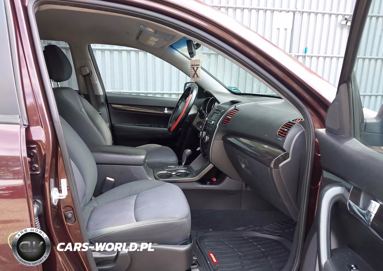 2012 Kia Sorento Lx VIN:5XYKT3A68CG224409 - 5