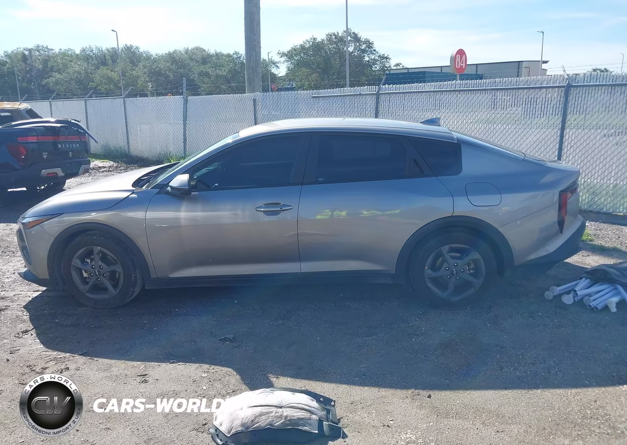 2025 Kia K4 Lxs VIN:3KPFT4DE7SE034090 - 15
