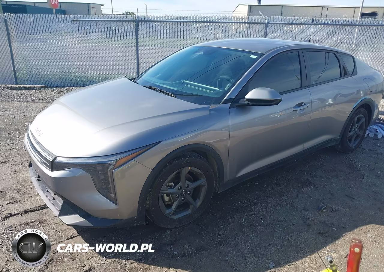 2025 Kia K4 Lxs VIN:3KPFT4DE7SE034090 - 2