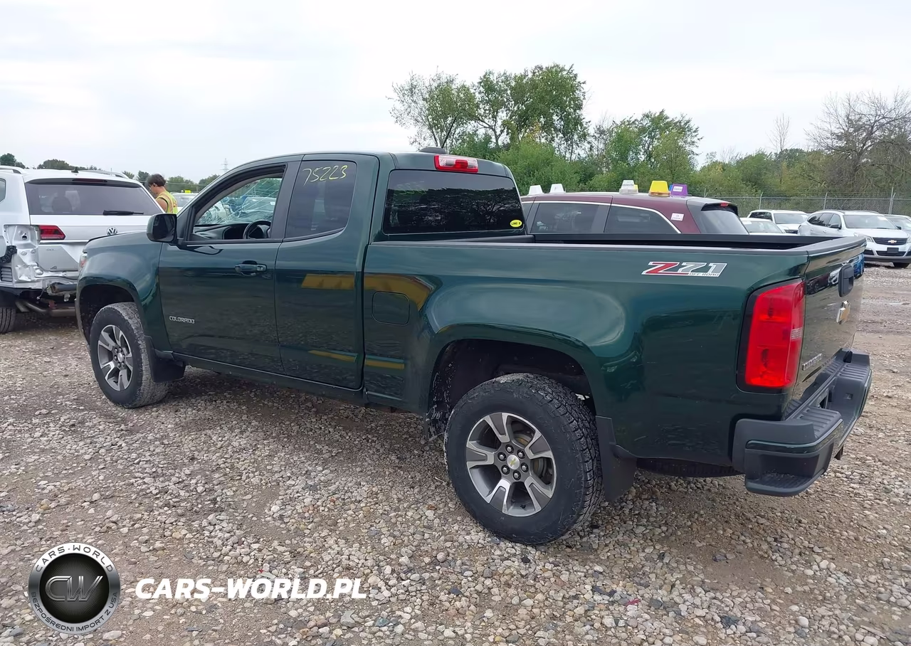 2015 Chevrolet Colorado Z71 VIN:1GCHTCE36F1162829 - 3