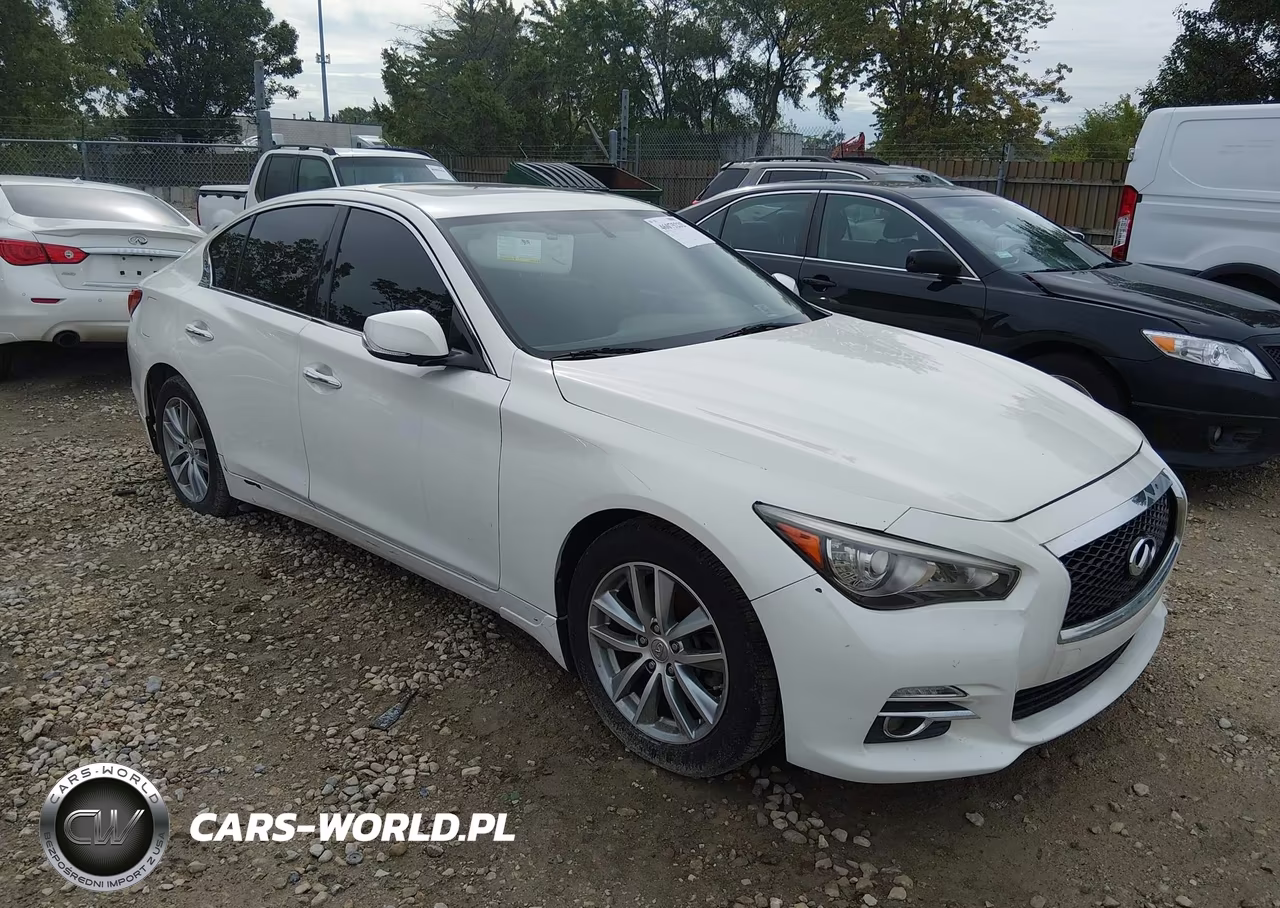 2015 Infiniti Q50 Premium